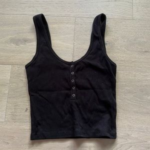 Black scoop neck tank top